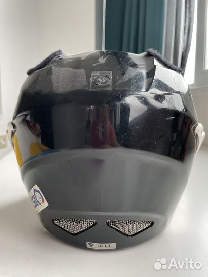 Горнолыжный шлем