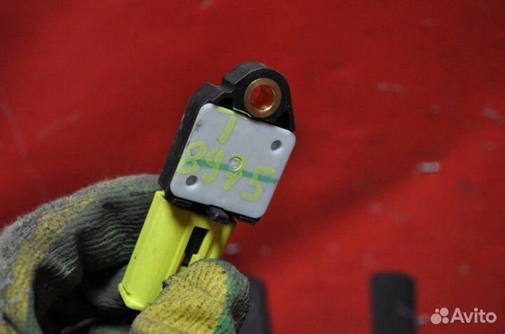 Датчик Airbag Toyota Auris ZRE151 1ZR-FE 2008