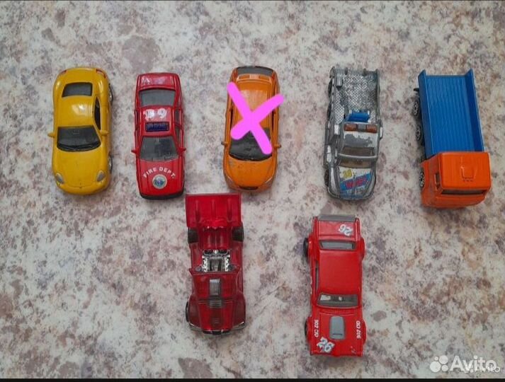 Машинки игрушечные