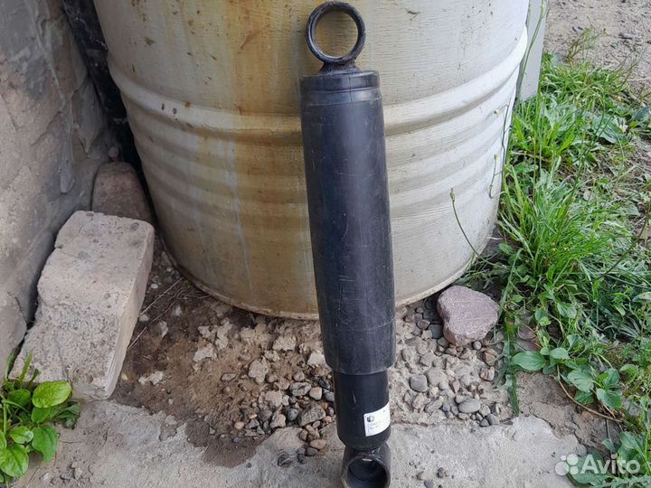 Амортизатор на автобус паз