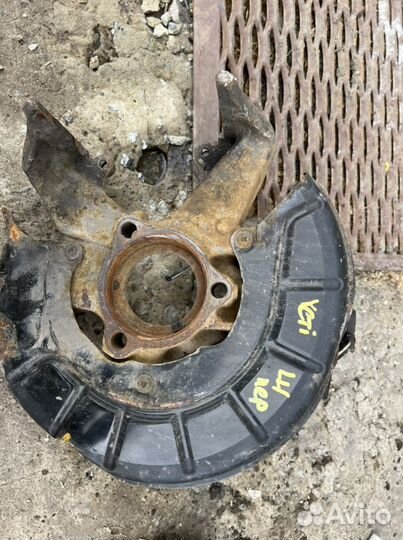 Поворотный кулак Skoda Yeti цети