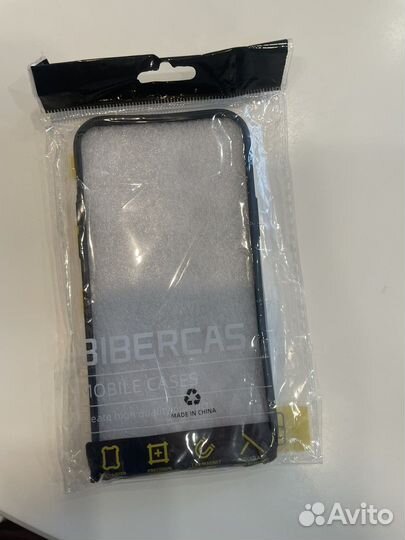 Защитный чехол на iPhone 12