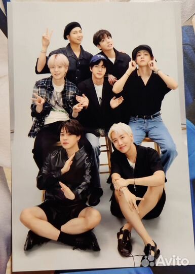 Марки, полароиды,открытки BTS из общего фотофолио