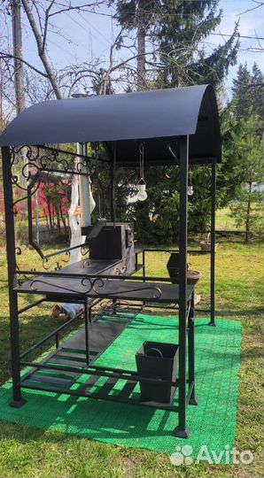 Мангал с крышей