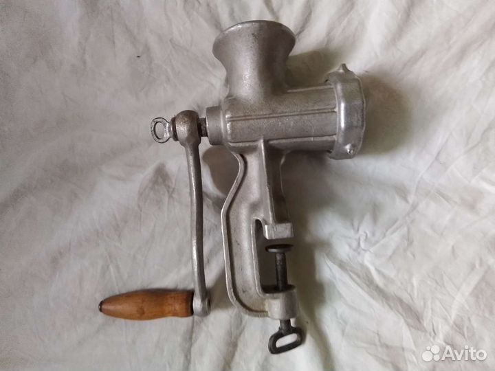 Мясорубка ручная СССР б/у аллюминиевая