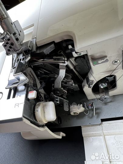 5-ти (4, 3, 2х) ниточный коверлок Husqvarna Viking