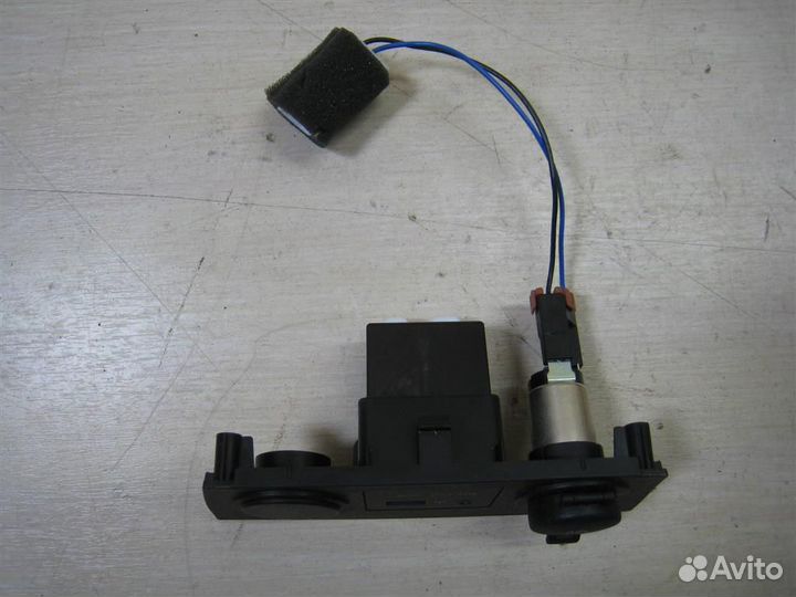 Разъём AUX KIA ceed (ED) 2011