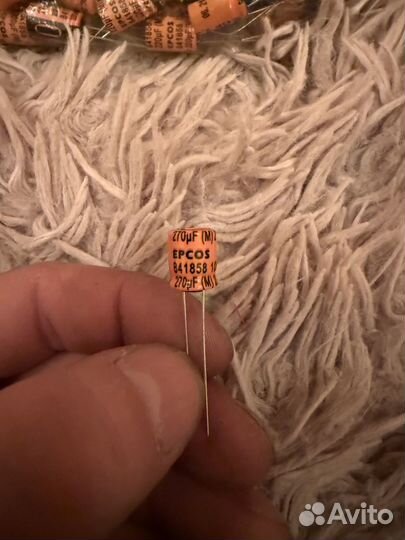 Конденсатор радиальный