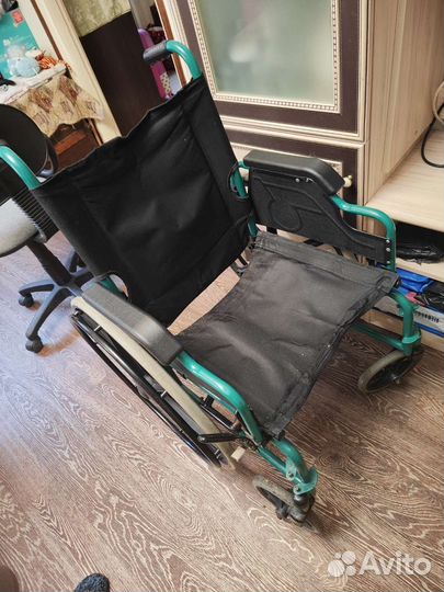 Инвалидная коляска складная бу