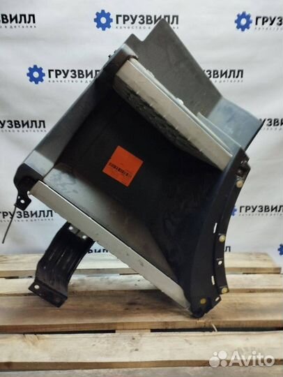 Подножка кабины правая Volvo FH4 82141521