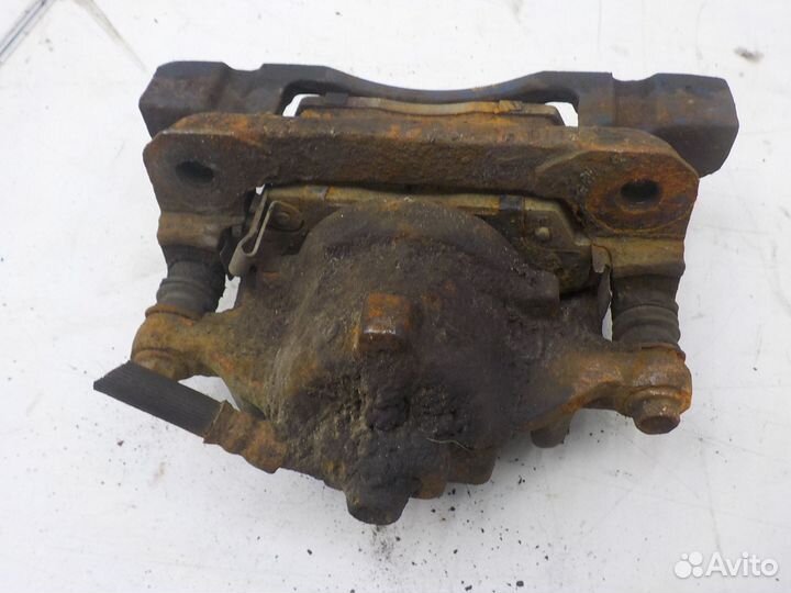 Суппорт тормозной передний левый Honda Civic VII 2