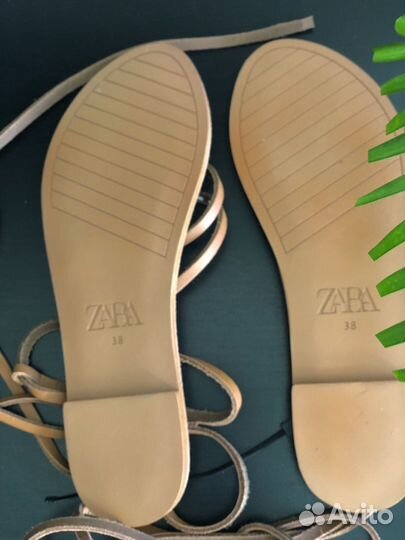 Сндалии Zara в греческом стиле