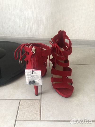 Босоножки Бершка