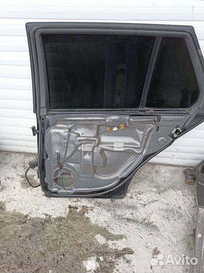 Дверь задняя правая универсал W203 Mercedes Benz