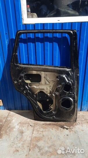 Дверь задняя левая Mitsubishi Outlander