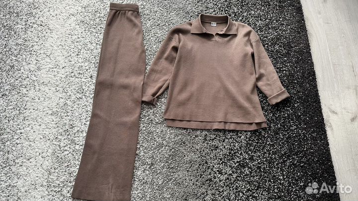 Трикотажный костюм женский