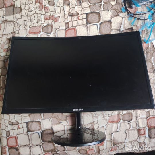 Монитор Samsung 23,5