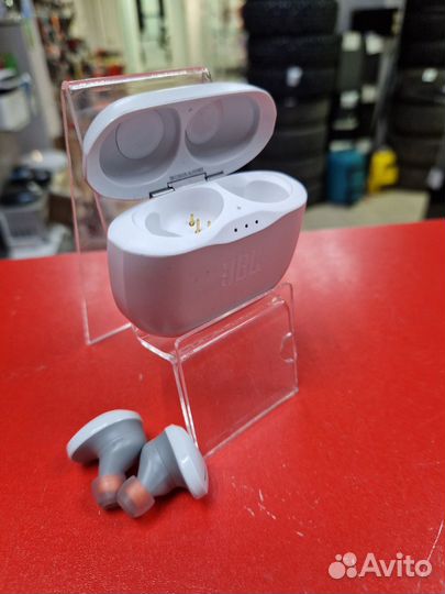 Беспроводные наушники JBL Tune 125 TWS