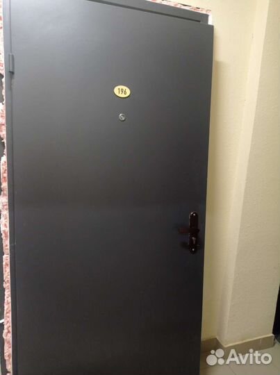 Дверь входная металлическая от застройщика