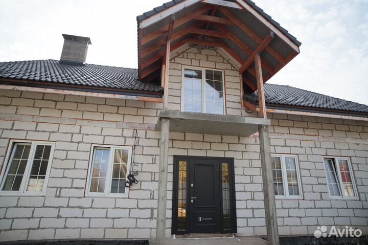 Дверь входная для частного дома