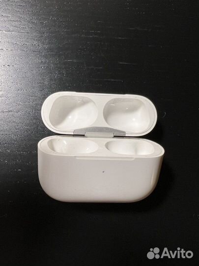 Чехол от наушников Apple Airpods Pro