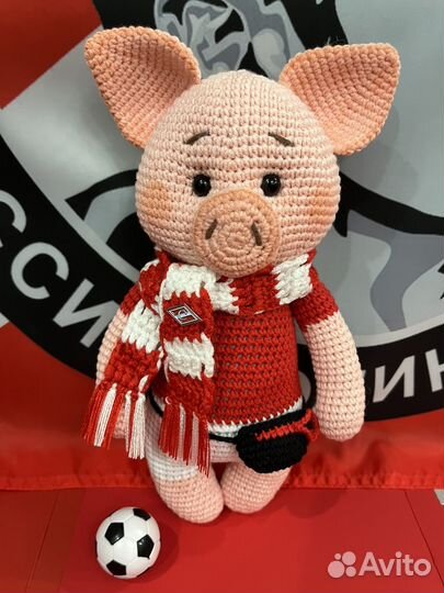 Поросёнок (сувенир для болельщиков фк Спартак)