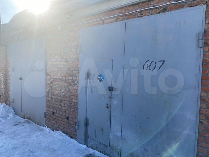 Гараж, > 30 м²