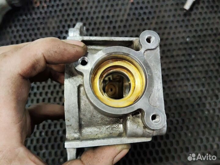 Крышка цепи распредвалов VAG 2.0 FSI
