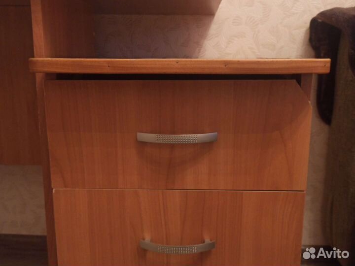 Компьютерный стол