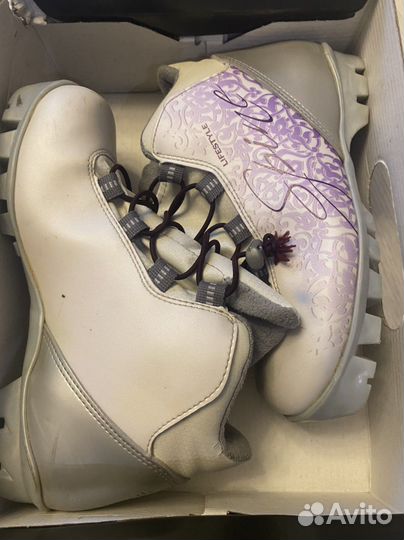 Ботинки лыжные для девочки