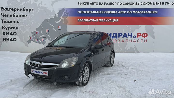 Замок двери задней левой Opel Astra (H)