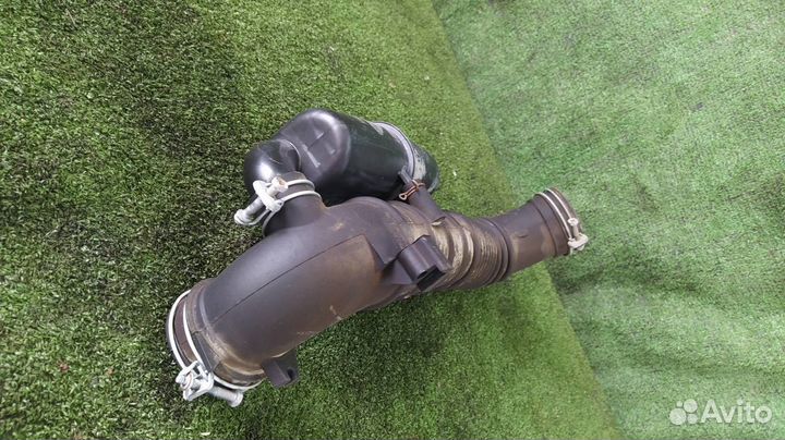 Патрубок воздушного фильтра Toyota Vista Ardeo