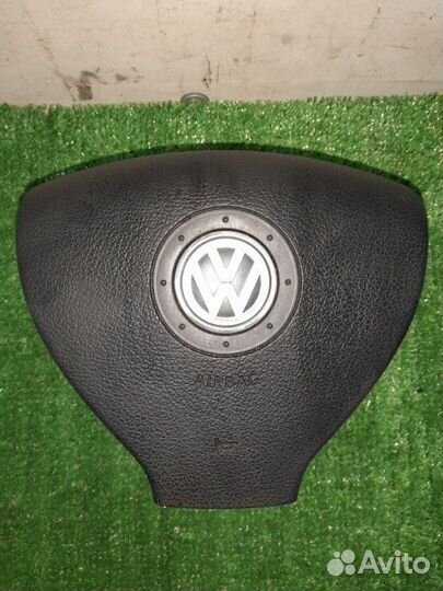 Подушка безопасности в руль (airbag) Volkswagen