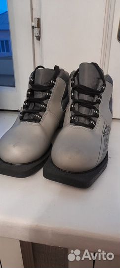 Лыжные ботинки Arctic Larsen 34 размер с лыжами
