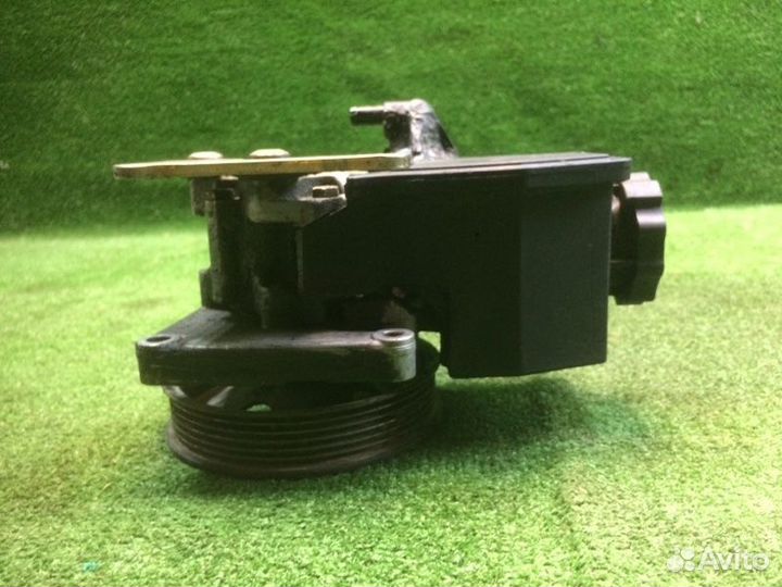 Насос гидроусилителя передний Mercedes Clk Coupe