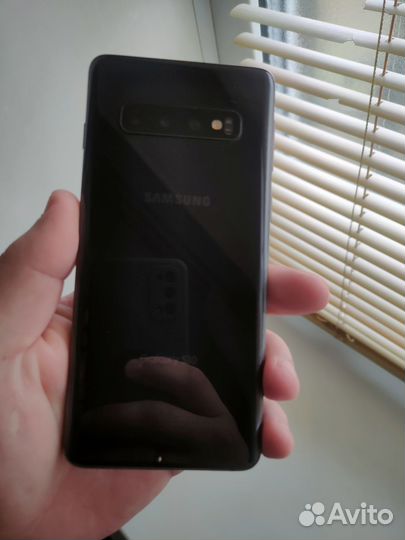 Samsung Galaxy S10, 8/128 ГБ