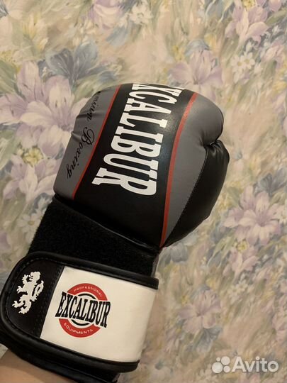 Боксерские перчатки 10 унций