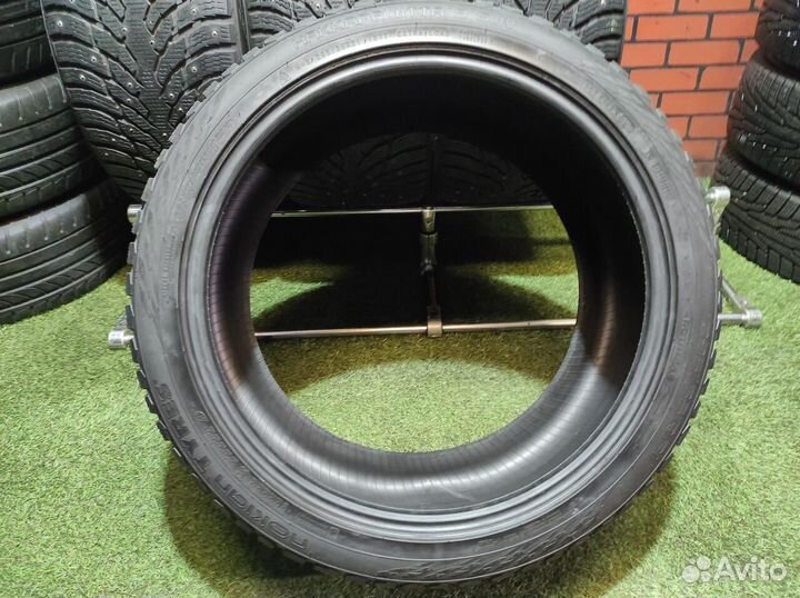 Nokian Tyres Hakkapeliitta 9 SUV 295/35 R21 107T