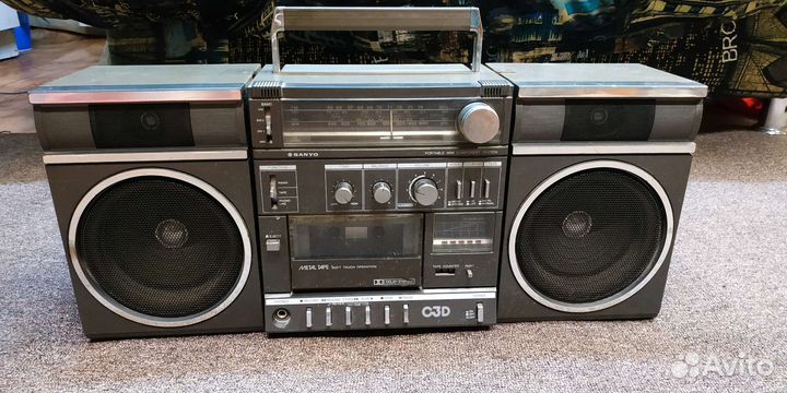 Кассетный магнитофон sanyo