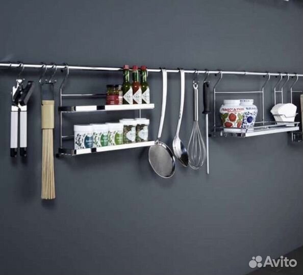 Полки на кухню с трубой для рейлинга