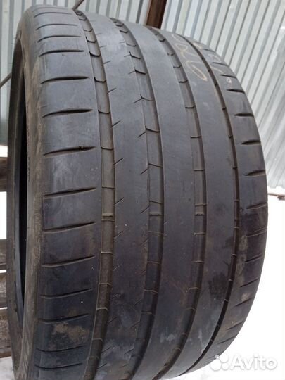 Michelin Pilot Sport 4 325/30 R21