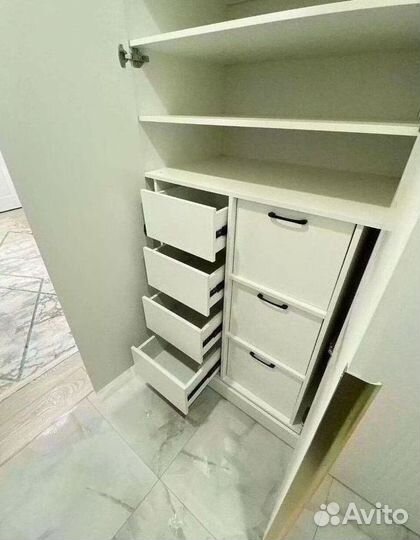 Распашной шкаф