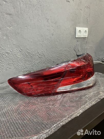 Kia Rio 3 задний левый фонарь