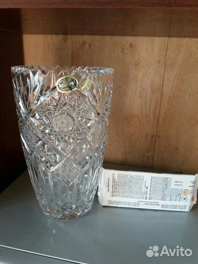 Хрустальная ваза