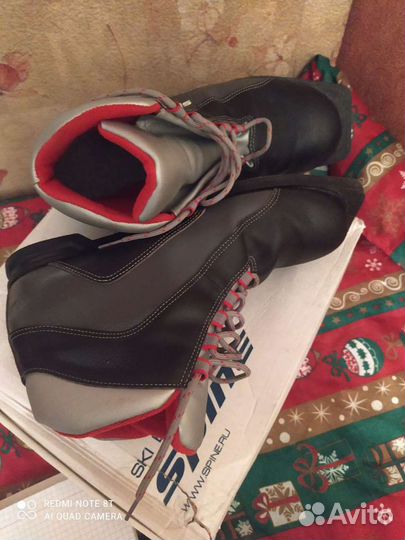 Ботинки лыжные NN75. 44 и 37 размер