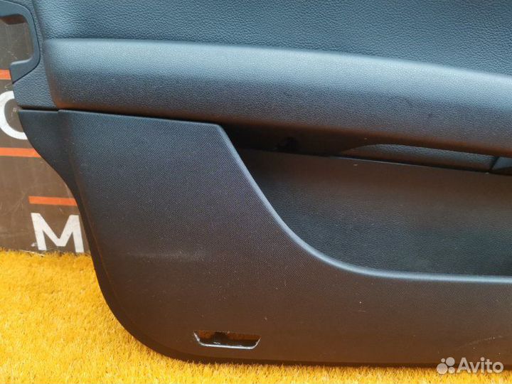 Обшивка двери Mercedes-Benz C-Class W204 271.860