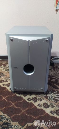 Активный сабвуфер