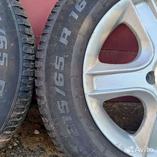 Bfgoodrich G-Force Winter 2 215/65 R16 H