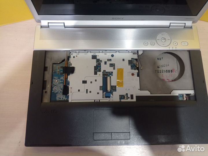 Sony PCG-384L (VGN-FZ140E) - разбор