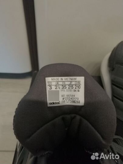 Продам детские кроссовки Adidas для бега